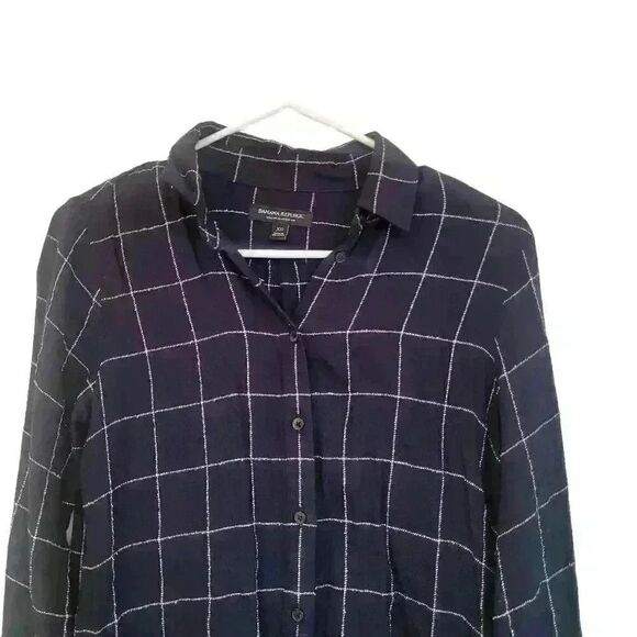 Banana Republic Women's Navy & Cream Rayon Dillon Classic Fit Button Down Shirt - Picture 3 of 11